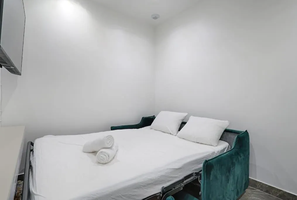 Buttes Chaumont Charming Apartment 4P Paříž